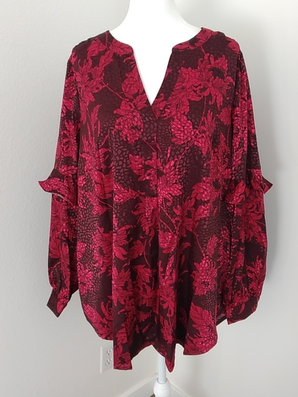 Lane Bryant No Peek Collection Floral Tunic Burgundy Pink Size 14/16 NWT
